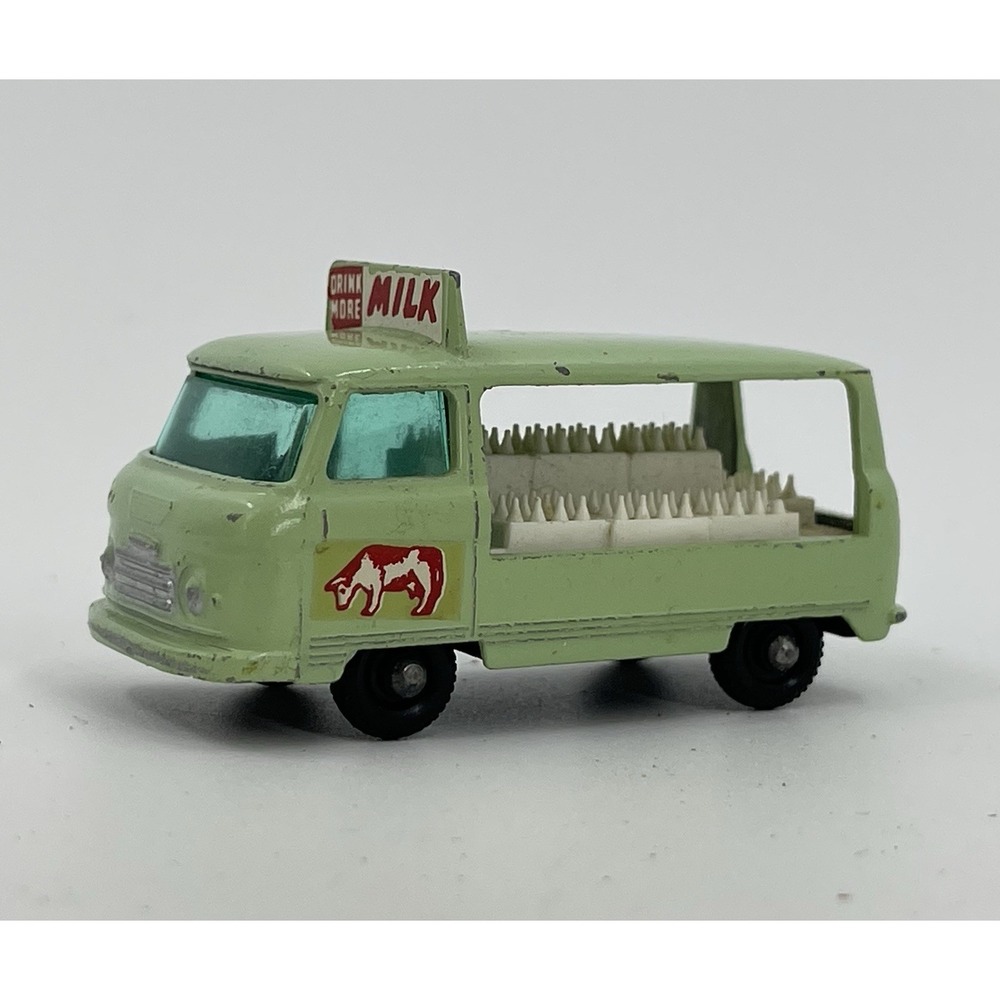 Matchbox Lesney No 21 Commer Bottle Float Milk Van in Butter Bean Green 1961 Vtg